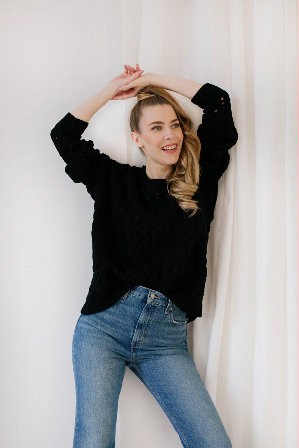 Black Knit Pointelle O-Neck Pullover